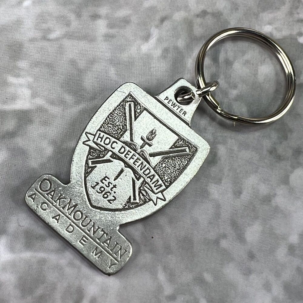 Oak Mountain Academy Pewter Keychain Est 1962 Hoc Defendam School Shield Logo